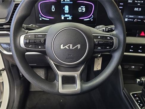 Used 2023 Kia Sportage LX image 26