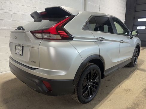 Used 2022 Mitsubishi Eclipse Cross LE image 4