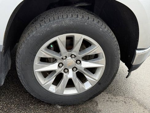 Used 2019 Chevrolet Silverado 1500 LT w/ True North Edition image 9