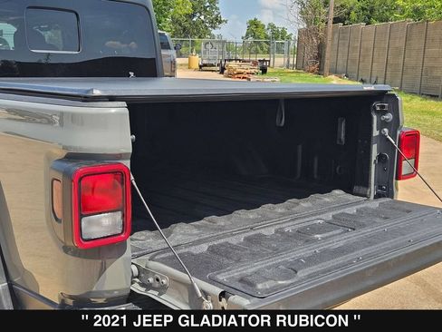 Used 2021 Jeep Gladiator Rubicon AWD/4WD image 33