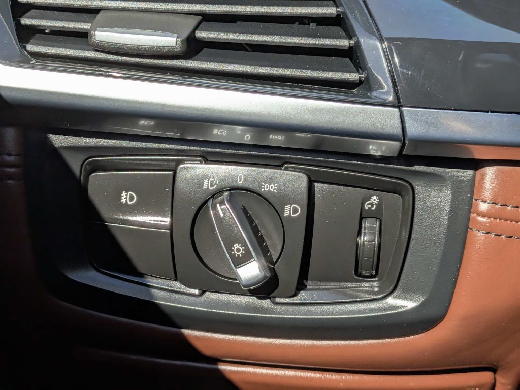 Used 2018 BMW X5 xDrive50i AWD/4WD image 21