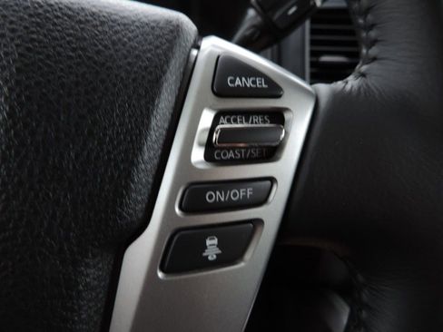 Certified 2024 Nissan Titan SV w/ SV Convenience Package image 28