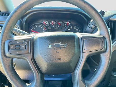 Used 2025 Chevrolet Silverado 1500 Custom Trail Boss w/ Dark Appearance Package AWD/4WD image 11