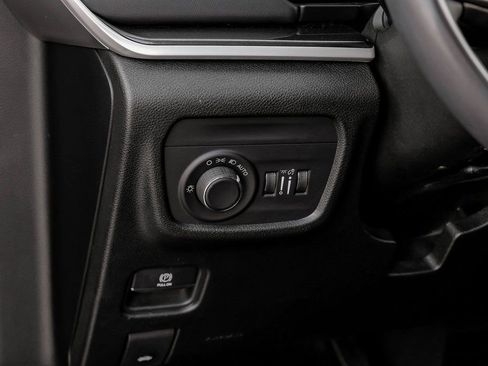 Used 2023 Jeep Grand Cherokee L Laredo image 37