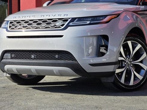 Used 2021 Land Rover Range Rover Evoque SE image 5