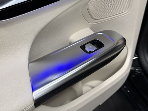 Used 2022 Mercedes-Benz C 300 Sedan image 39