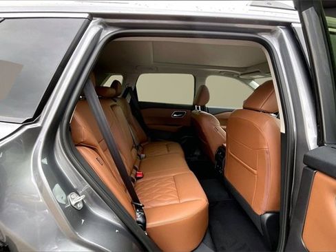 New 2026 Nissan Rogue Platinum w/ Platinum Premium Package image 9