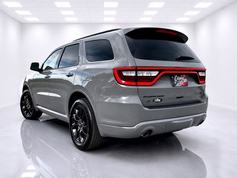 Used 2023 Dodge Durango R/T AWD/4WD image 4