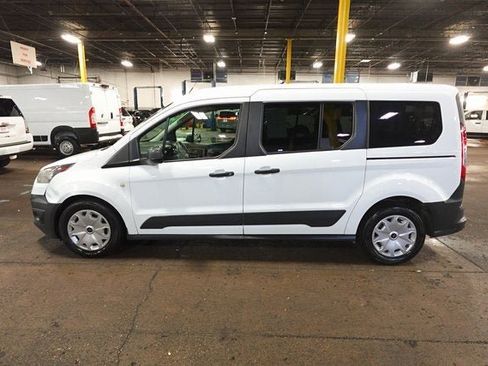 Used 2018 Ford Transit Connect XL image 2