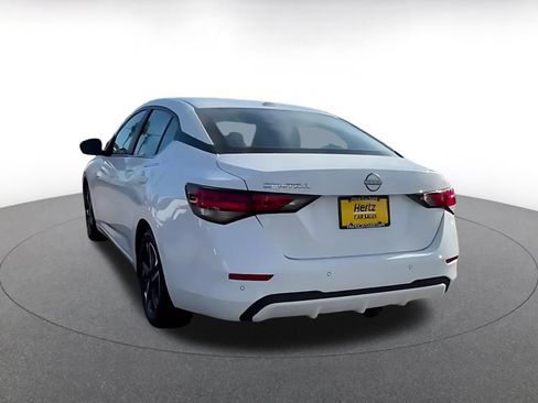 Used 2025 Nissan Sentra SV FWD image 10