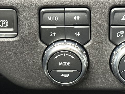 Used 2023 GMC Sierra 1500 SLT w/ SLT Premium Package image 23