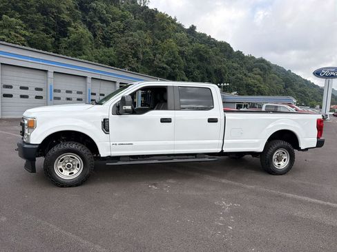 Used 2022 Ford F250 XL w/ Power Equipment Group AWD/4WD image 9