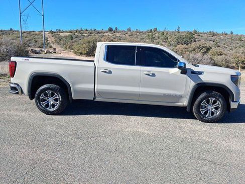 New 2026 GMC Sierra 1500 SLE w/ X31 Off-Road Package AWD/4WD image 3