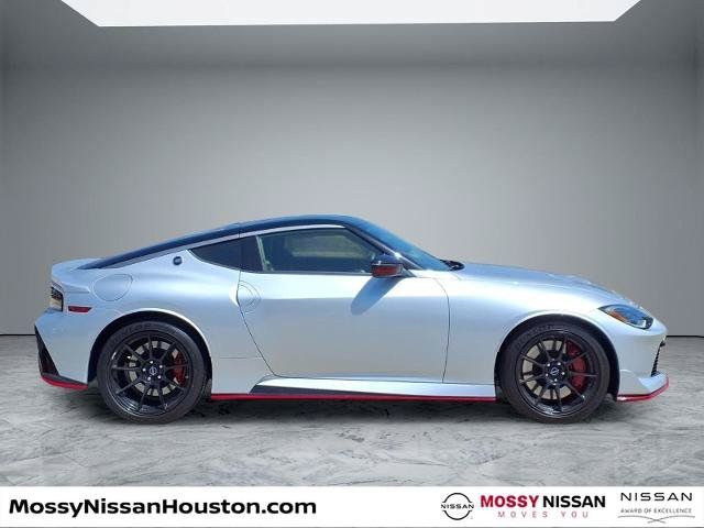 Certified 2025 Nissan Z Performance w/ Floor Mat Package RWD image 8