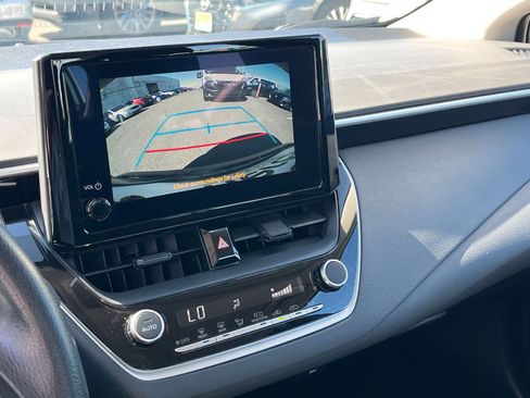 Used 2025 Toyota Corolla LE image 20