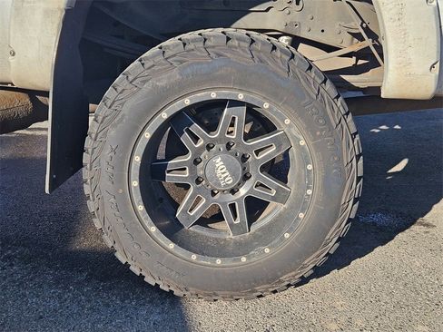 Used 2011 Ford F350 XLT w/ FX4 4X4 Off-Road Pkg image 9