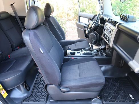 Used 2007 Toyota FJ Cruiser 4WD image 42