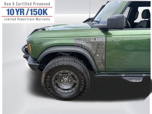 Used 2024 Ford Bronco Everglades image 11