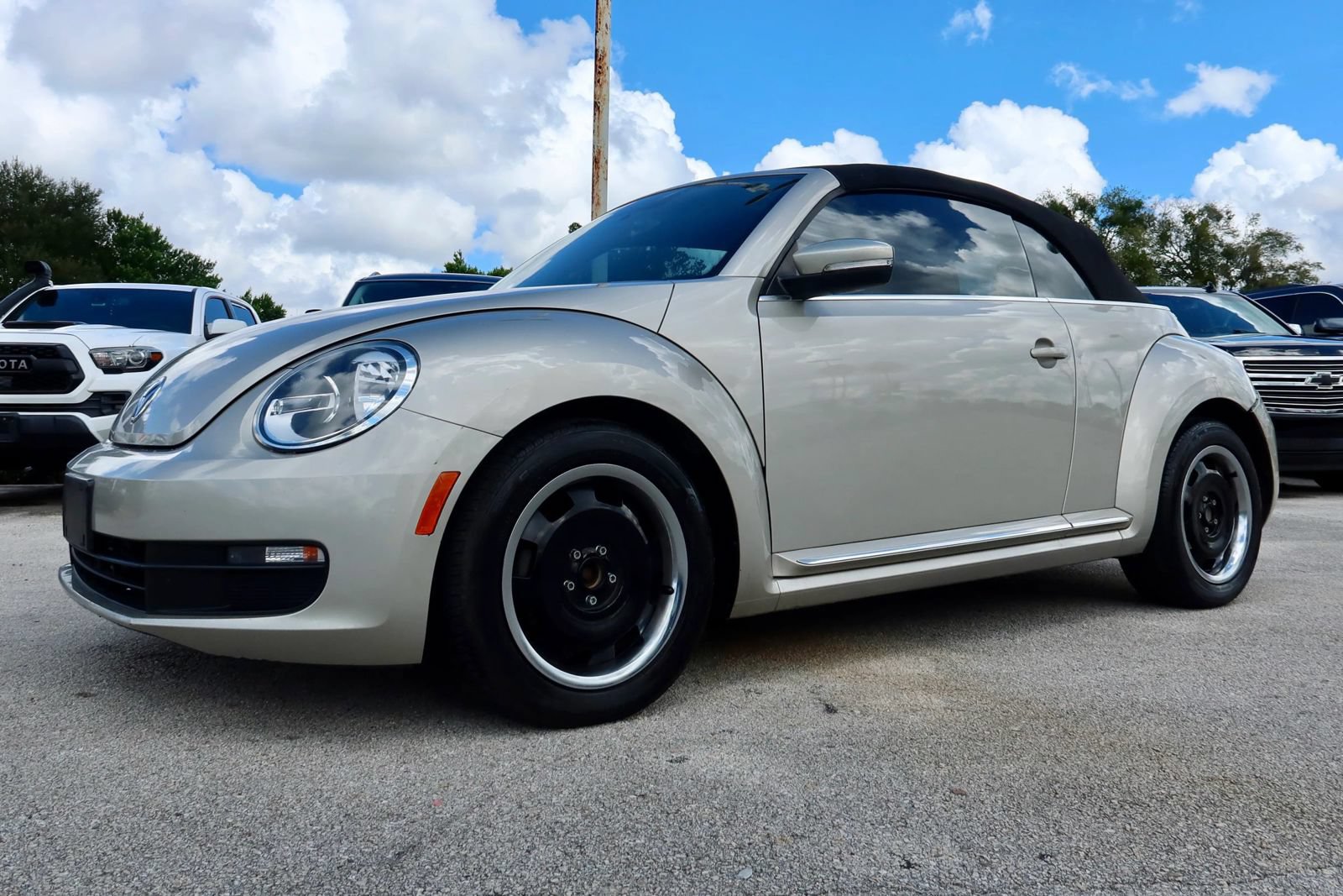 Used 2015 Volkswagen Beetle 1.8T FWD image 5