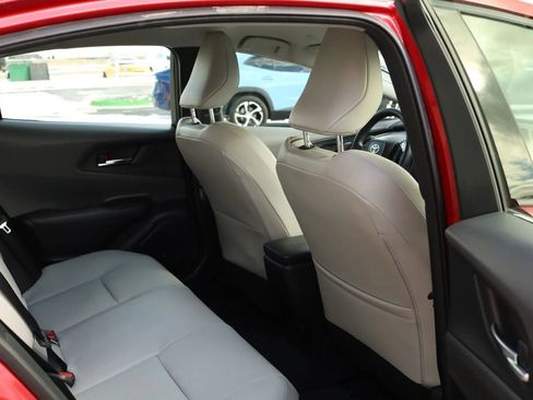 Used 2024 Toyota Prius XLE AWD/4WD image 39