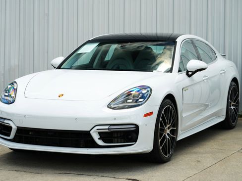 Used 2023 Porsche Panamera 4S w/ Sportdesign Package image 52
