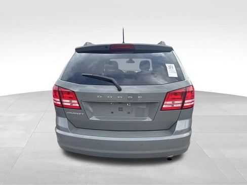 Used 2020 Dodge Journey SE w/ Blacktop Package FWD image 18