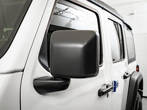 Used 2025 Jeep Wrangler Sport image 16