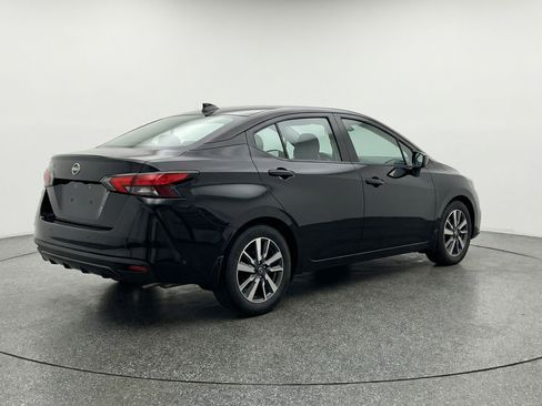 Used 2025 Nissan Versa SV image 9