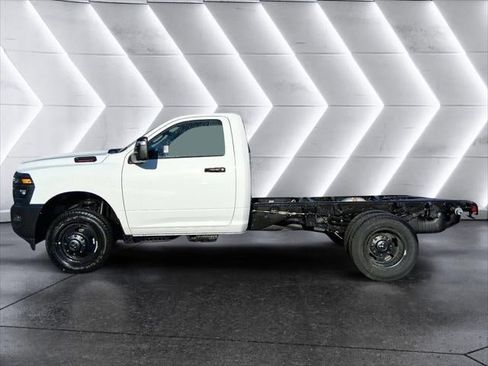 New 2026 RAM 3500 Tradesman image 19