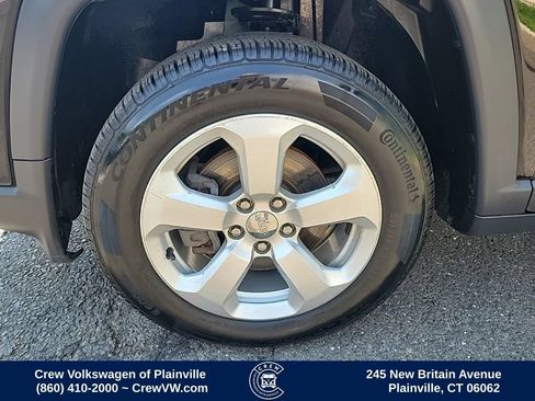 Used 2019 Jeep Compass Latitude AWD/4WD image 17