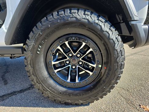 New 2026 Jeep Wrangler Rubicon w/ Xtreme 35 Tire Package image 33