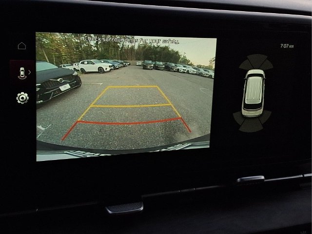 Used 2024 Kia Carnival EX FWD image 15