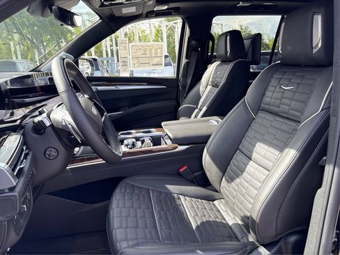 New 2026 Cadillac Escalade Platinum Sport AWD/4WD image 9