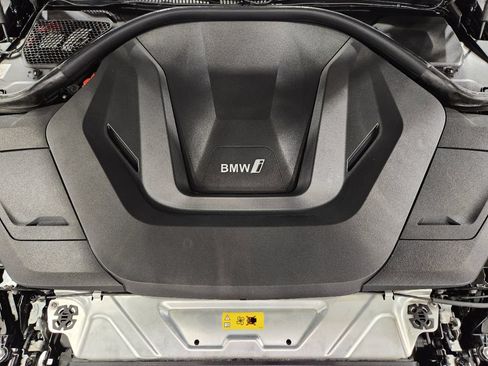 Used 2025 BMW i4 eDrive40 w/ Premium Package RWD image 52