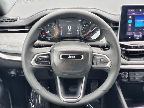 Used 2023 Jeep Compass Latitude AWD/4WD image 22