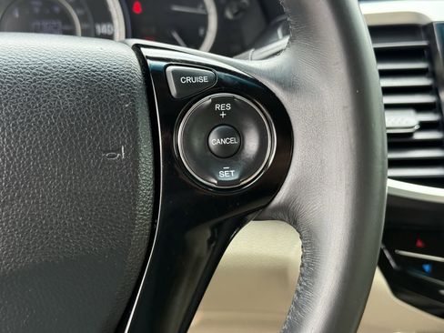 Used 2016 Honda Accord EX-L image 17
