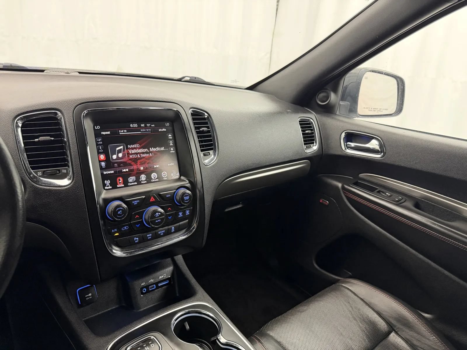 Used 2017 Dodge Durango R/T w/ Blacktop Package AWD/4WD image 10