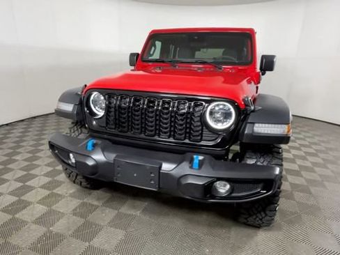 Used 2024 Jeep Wrangler Unlimited AWD/4WD image 12