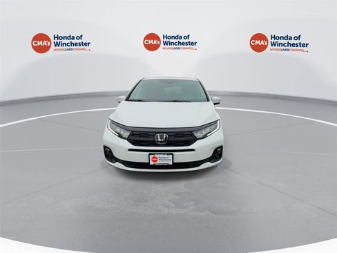 Certified 2026 Honda Odyssey EX-L image 3