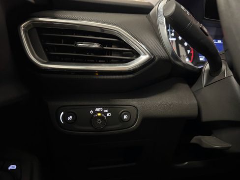 Used 2023 Chevrolet TrailBlazer LT image 16