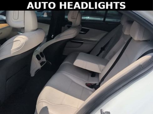 Used 2023 Mercedes-Benz C 300 Sedan image 7