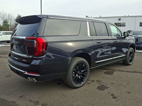 New 2026 GMC Yukon XL Denali w/ Sun & Power Step Package image 4