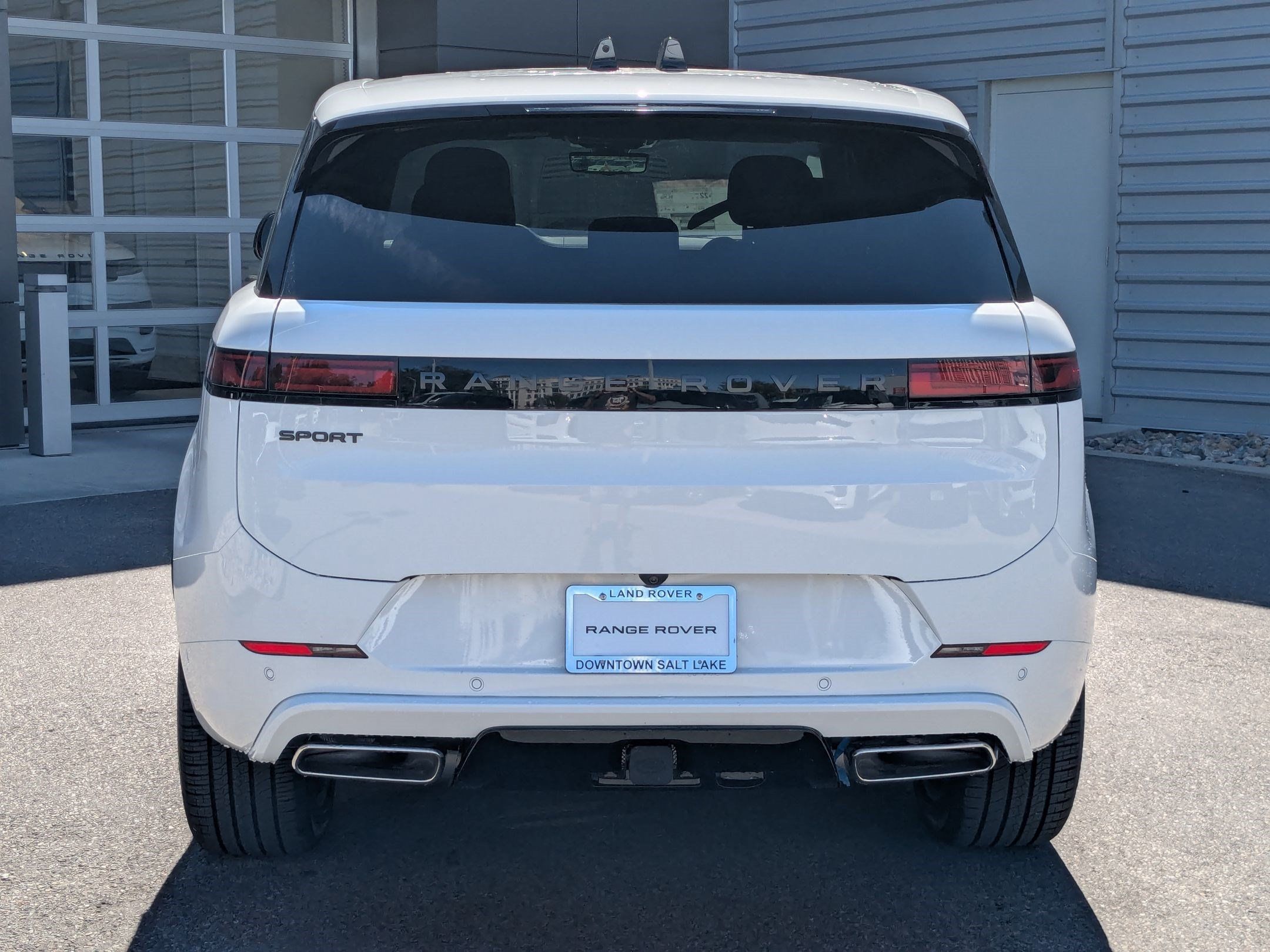 New 2026 Land Rover Range Rover Sport Dynamic SE AWD/4WD image 6