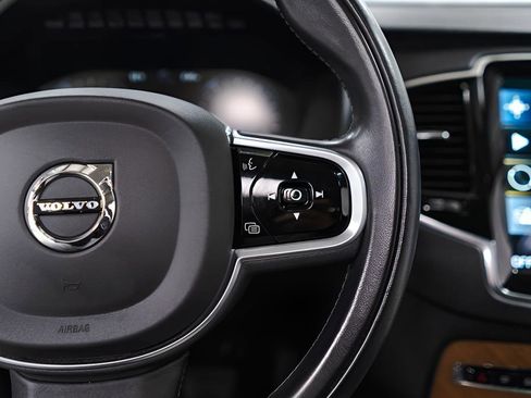 Used 2022 Volvo XC90 T6 Momentum w/ Advanced Package image 13