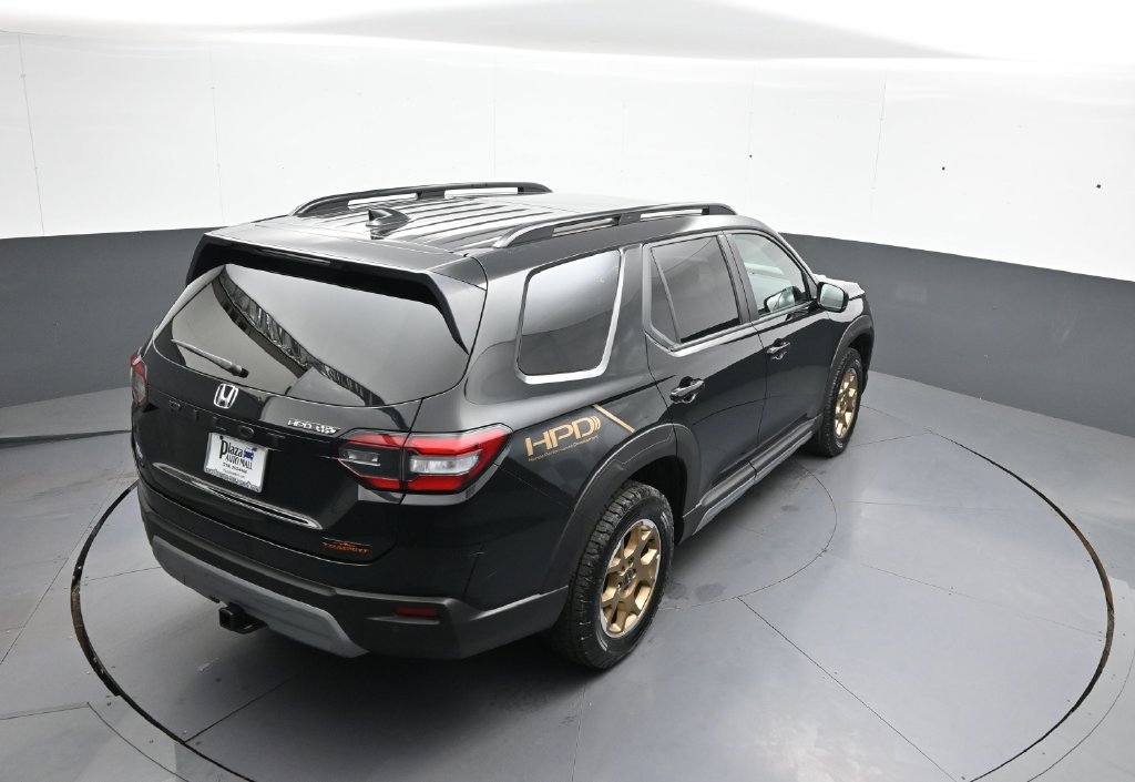 Certified 2024 Honda Pilot TrailSport image 40