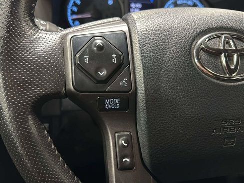 Used 2019 Toyota Tacoma TRD Off-Road AWD/4WD image 20