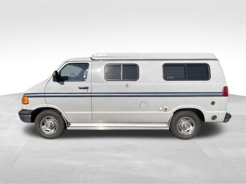 Used 2001 Dodge B2500 RWD image 3