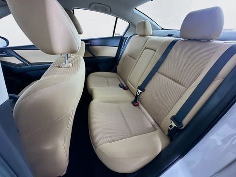 Used 2012 MAZDA MAZDA3 i Touring FWD image 23
