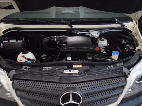 Used 2017 Mercedes-Benz Sprinter 2500 image 55