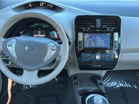 Used 2015 Nissan Leaf SV w/ LED & Quick Charge Package image 22